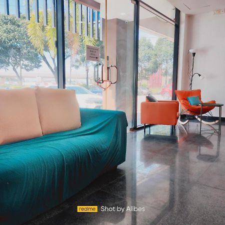 Allbes Parklands Hotel كلانغْ المظهر الخارجي الصورة