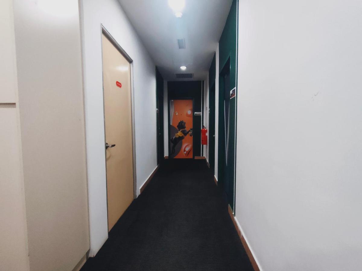 Allbes Parklands Hotel كلانغْ المظهر الخارجي الصورة
