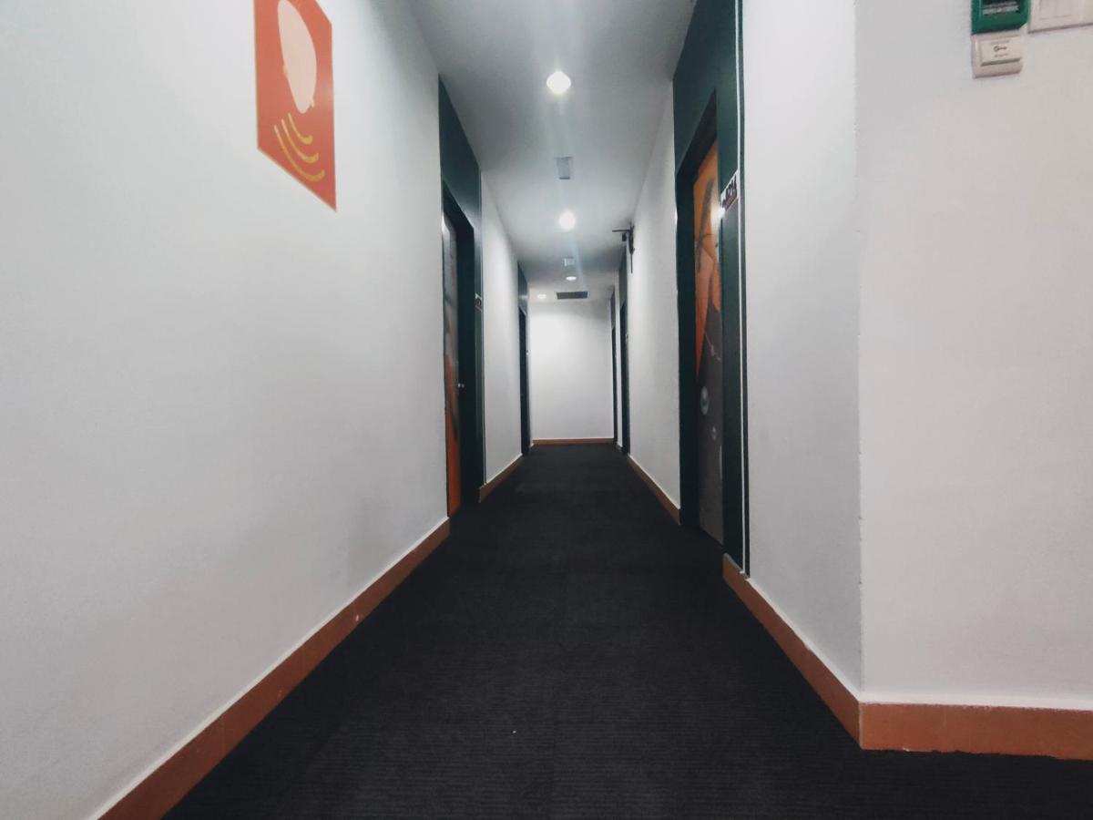 Allbes Parklands Hotel كلانغْ المظهر الخارجي الصورة