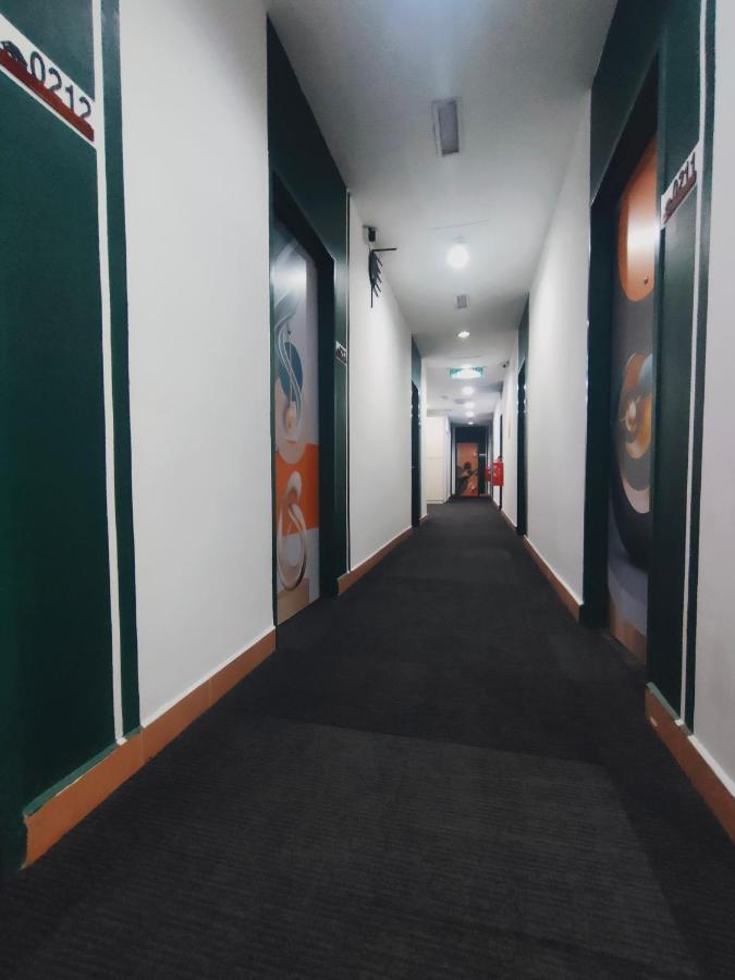 Allbes Parklands Hotel كلانغْ المظهر الخارجي الصورة